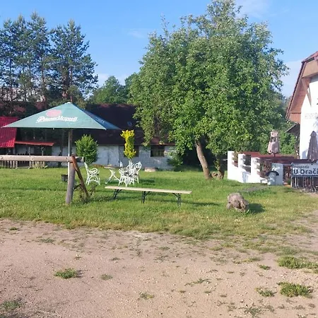 Appartamento Apartman V Arealu Hospoda U Dracice *